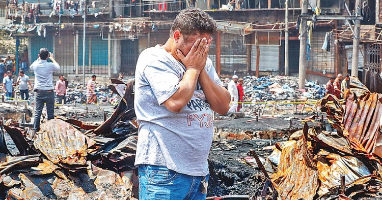 বঙ্গবাজারের অগ্নিকাণ্ডে ৩ হাজার ৮৪৫ জন ব্যবসায়ী ক্ষতিগ্রস্ত