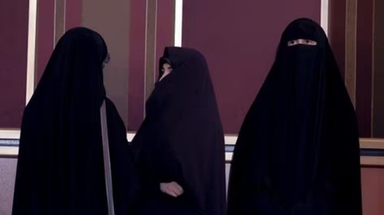 হিজাবে আরও কঠোর ইরান