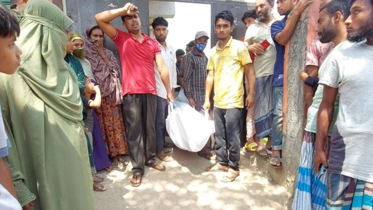 ঘরে স্ত্রীর মরদেহ, খোঁজ নেই স্বামীর