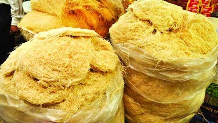 বাড়তি দামে বিক্রি হচ্ছে সেমাই-চিনি