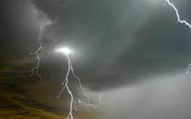 পাবনায় ও বগুড়ায় বজ্রপাতে ৩ জনের মৃত্যু