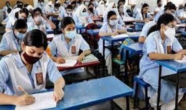 বাবার মরদেহ মর্গে রেখে পরীক্ষাকেন্দ্রে সানজিদা