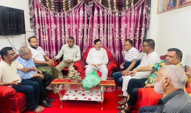 খুলনায় কারাবন্দি নেতাকর্মীদের পরিবারের পাশে শিমুল বিশ্বাস চলমান আন্দোলনের মাধ্যমেই ফ্যাসিবাদ সরকারের পতন নিশ্চিত করা হবে
