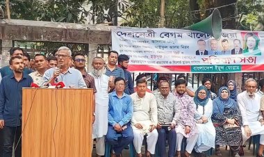 আওয়ামী লীগ প্রতি মুহূর্তে পরাজিত হচ্ছে: ফারুক