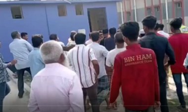 এমপি’র সামনেই আ’লীগ সভাপতিকে লাঞ্ছিতের অভিযোগ, ফাঁকা গুলি আহত ১৩