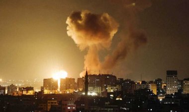 গভীর রাতে গাজায় ইসরাইলের বিমান হামলা, নিহত ১২