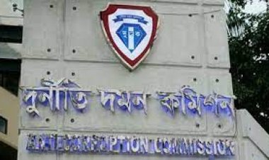 অবৈধ সম্পদ : স্ত্রীসহ ট্রাফিক কর্মকর্তার বিরুদ্ধে দুদকের মামলা