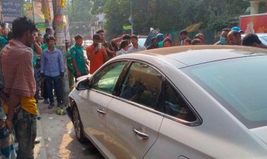 খুঁটিতে গাড়ির ধাক্কা, গ্লাস ভেঙে চালকের মরদেহ উদ্ধার