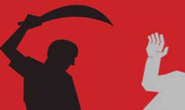 সন্তানের সামনে স্ত্রীকে কুপিয়ে হত্যা