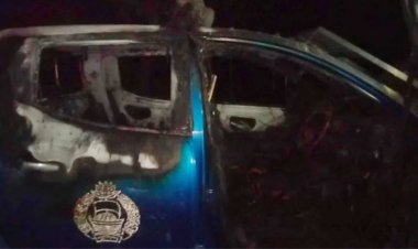 গাজীপুরে অতিরিক্ত পুলিশ সুপারের গাড়িতে আগুন দিলো শ্রমিকরা