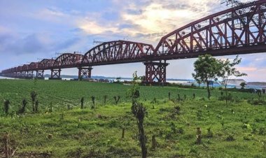ফারাক্কার কারণে পদ্মা এখন মরা খাল