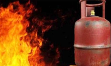 কুষ্টিয়া শহরে ভয়াবহ গ্যাস সিলিন্ডার বিস্ফোরণে মা মেয়ের মৃত্যু