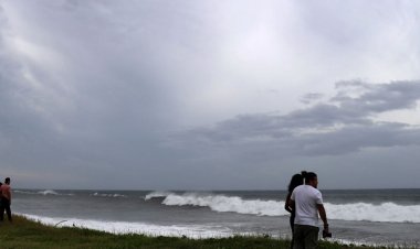 ভারত মহাসাগরে চীনা নৌকাডুবি, নিখোঁজ ৩৯ ক্রু