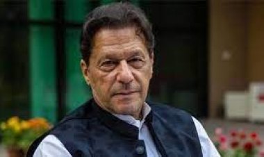 গ্রেফতার আতঙ্কে ইমরান খান