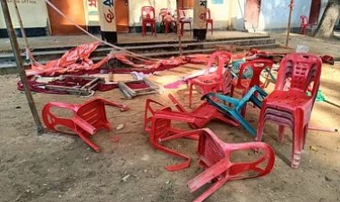 যুবলীগের নেতা-কর্মীদের বিরুদ্ধে ছাত্রলীগের সভাস্থলের মঞ্চ ভাঙচুরের অভিযোগ