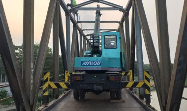 বিকল্প ব্যবস্থা না করে সেতু সংস্কার, দুর্ভোগে লাখো মানুষ