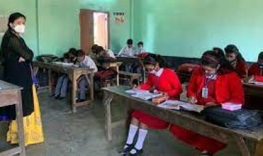 আসামে শিক্ষিকাদের জিন্স-টিশার্টে নিষেধাজ্ঞা