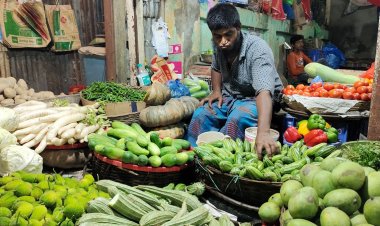 ‘দুই ধরনের সবজি কিনতেই টাকা শেষ’