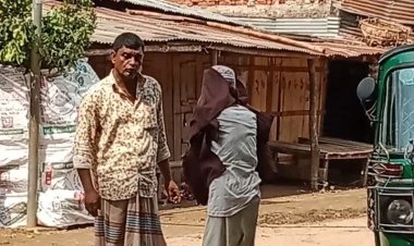 ভাড়ার জন্য বৃদ্ধের কাপড় খুলে নিল চালক