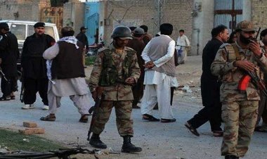 পাকিস্তানে জ্বালানি কেন্দ্রে সন্ত্রাসী হামলা, ৪ পুলিশসহ নিহত ৬