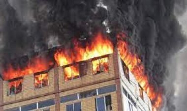 সিডনিতে বহুতল ভবনে আগুন, কাজ করছে শতাধিক দমকল কর্মী