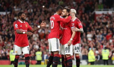 লিভারপুলের স্বপ্ন ভেঙে চ্যাম্পিয়ন্স লিগে ইউনাইটেড