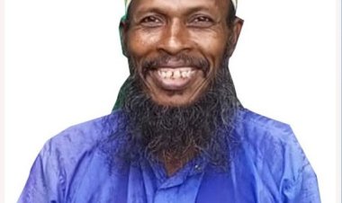 ঋণের বোঝা ‘সইতে না পেরে’ প্রাণ দিলেন ভ্যানচালক 