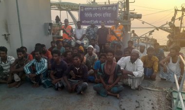 মেঘনায় নিষেধাজ্ঞা অমান্য করে মাছ শিকার, ৩০ জেলে আটক