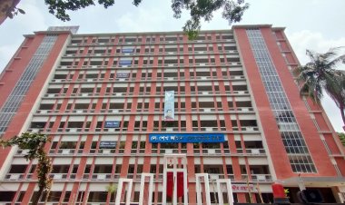 ঢাকা কলেজ: ৪ বছরেও স্থাপন হয়নি লিফট, ব্যাহত শিক্ষা কার্যক্রম