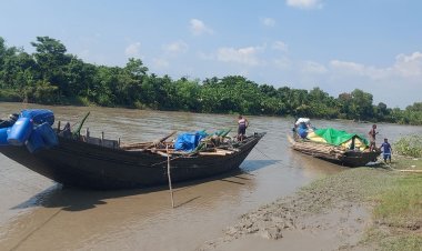 সুন্দরবনে নিষেধাজ্ঞা অমান্য করে মাছ ধরায় ৯ জেলে আটক
