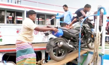 ঈদুল আযহা: লঞ্চে মোটরসাইকেল পারাপারে নিষেধাজ্ঞা থাকছে না