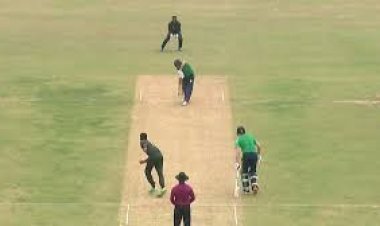 ম্যাচ চলাকালে প্রাণ গেল ক্রিকেটারের 