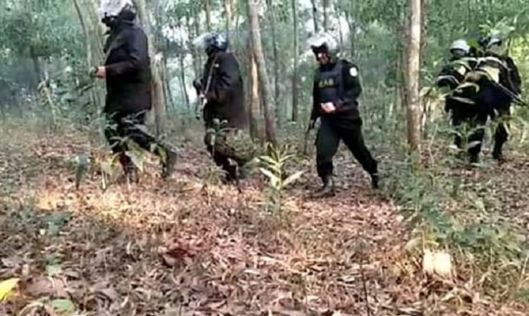 কক্সবাজারে দুর্গম পাহাড়ে র্যাবের সঙ্গে সন্ত্রাসীদের গোলাগুলি