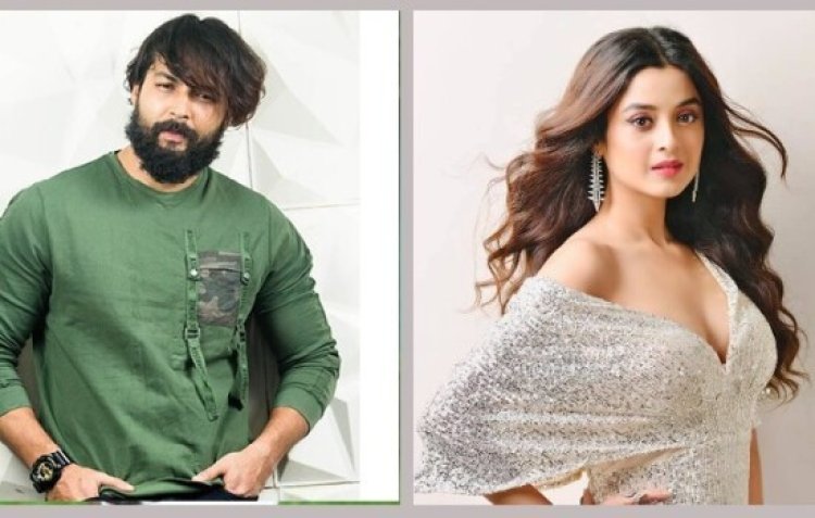 ‘লিপস্টিক’ এ আদরের নায়িকা দর্শনা বণিক