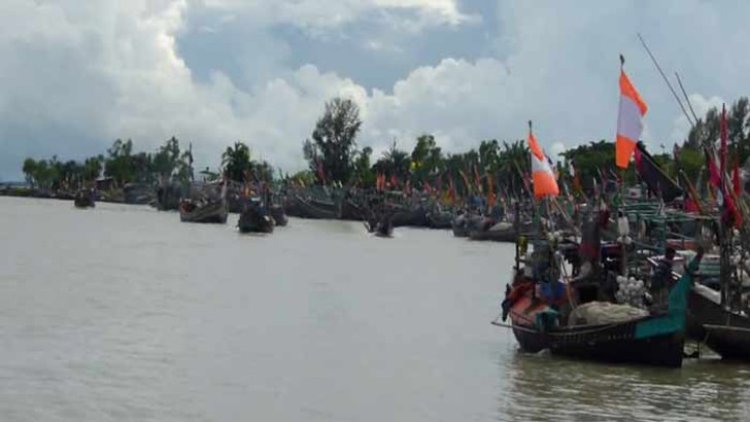 হাতিয়ার সঙ্গে সারা দেশের যোগাযোগ বন্ধ