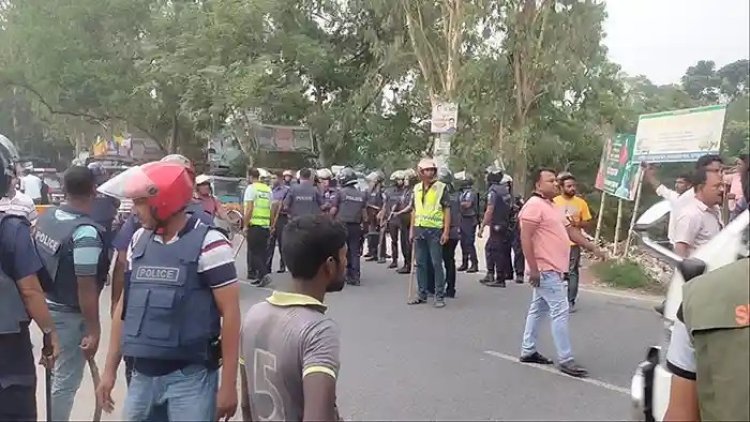 সিরাজগঞ্জে আওয়ামী লীগের দু’গ্রুপে সংঘর্ষ, সাংবাদিকসহ আহত ১৫