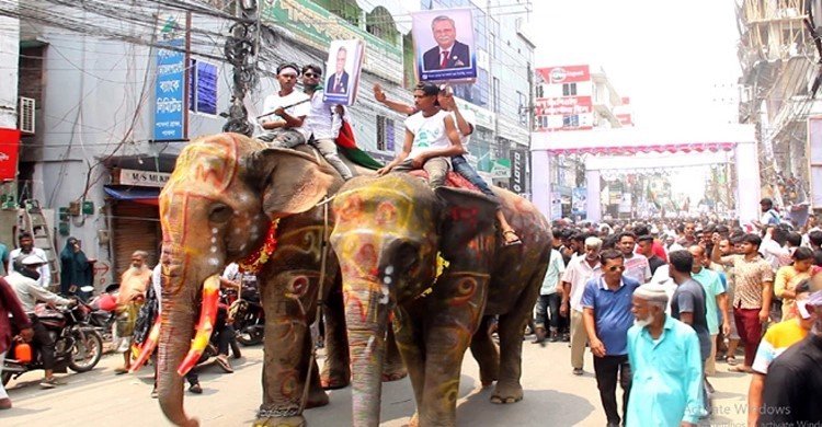 রাষ্ট্রপতির সফর ঘিরে পাবনায় সাজ সাজ রব