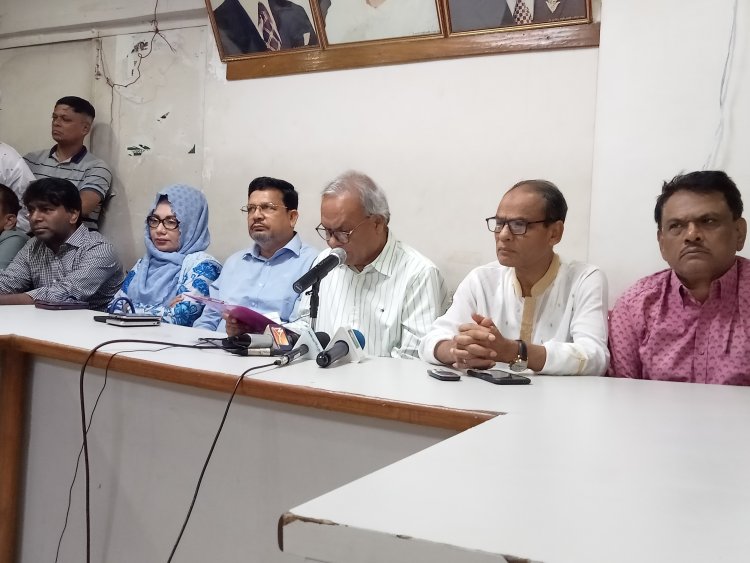 আ,লীগ সরকার ব্যাংক লুটেরা ও টাকা পাচারকারী গোষ্ঠীর আদর্শ হয়ে উঠেছে: রিজভী