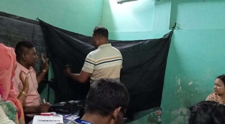 গাজীপুর সিটি ভোট: গোপন কক্ষে প্রবেশ করায় আটক ২