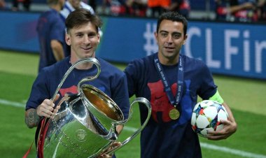 মেসির বার্সায় ফেরা নিয়ে শতভাগ নিশ্চিত জাভি