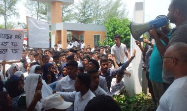 স্কুলে ছাত্রীকে শ্লীলতাহানি, প্রতিবাদে থানা ঘেরাও