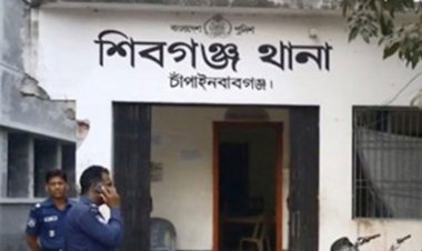 সড়কে প্রাণ গেল ছেলের, পা হারিয়ে হাসপাতালে মা