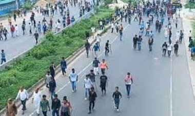 ঢাকা-চট্টগ্রাম মহাসড়কে আ.লীগের ২ পক্ষের সংঘর্ষ, দীর্ঘ যানজট 