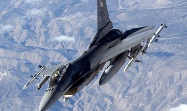 অজ্ঞাত বিমানকে ধাওয়া করলো এফ-১৬, তীব্র শব্দে কাঁপলো ওয়াশিংটন