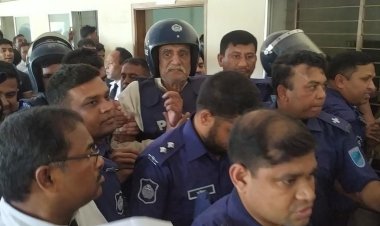 বিএনপি নেতা চাঁদকে শোন অ্যারেস্ট দেখিয়ে কারাগারে প্রেরণ