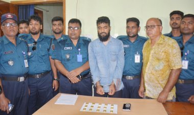 রংপুরে ১৫০ ভরি স্বর্ণসহ যুবক আটক