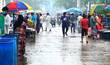 ৫ মিনিটের বৃষ্টিতেই নারায়ণগঞ্জে স্বস্তি 