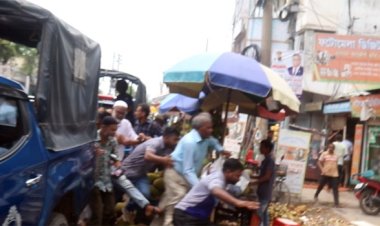 পাবনায় বিএনপির মিছিলে যুবলীগ-ছাত্রলীগের হামলা, আহত ১০