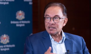 পরিবর্তন না আনলে মালয়েশিয়া ‘টিকবে না’: আনোয়ার ইব্রাহিম