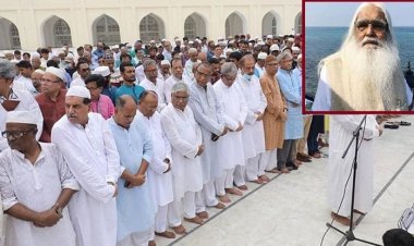 বায়তুল মোকাররমে সিরাজুল আলম খানের জানাজা অনুষ্ঠিত